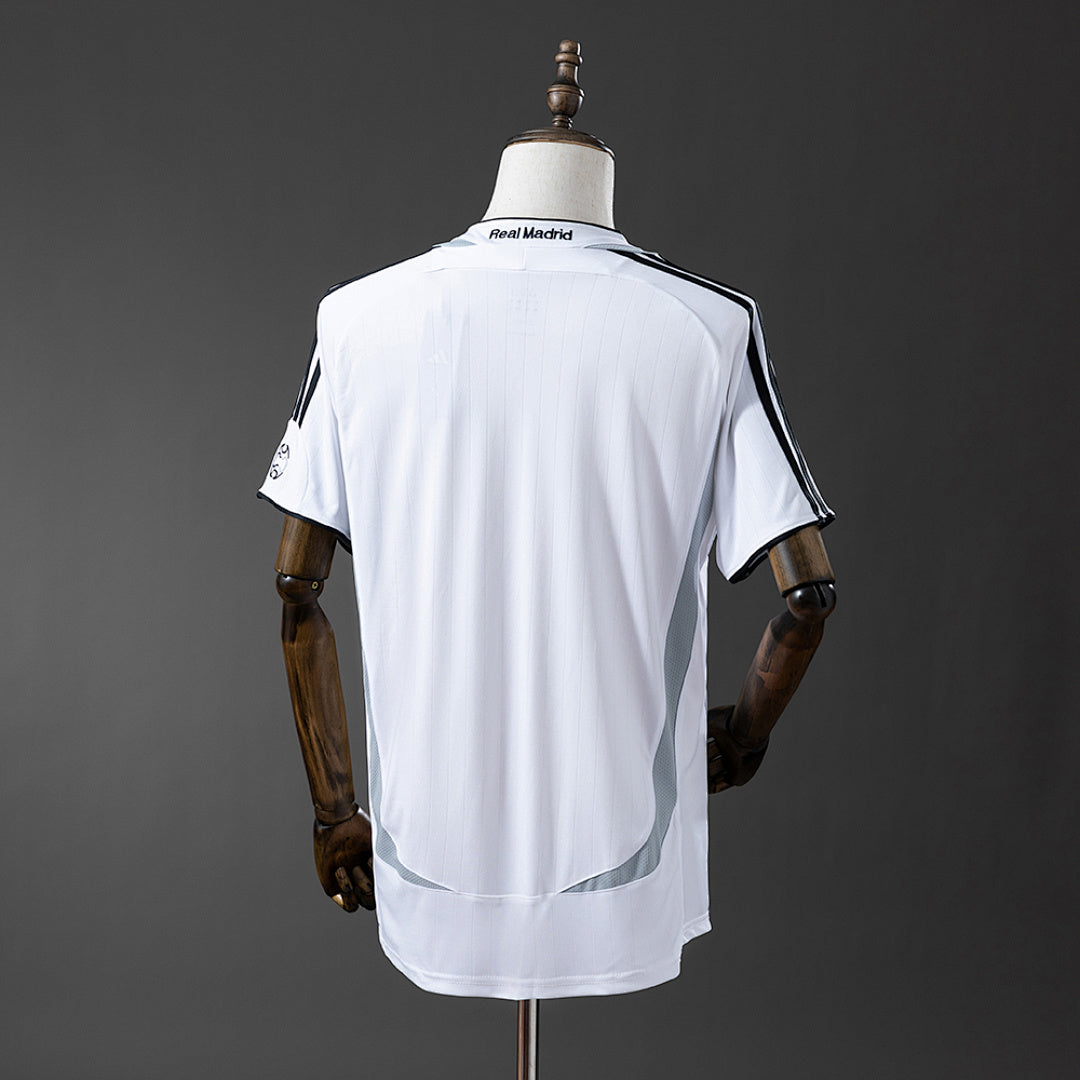 Camiseta Retro Real Madrid Local 06/07 - espalda