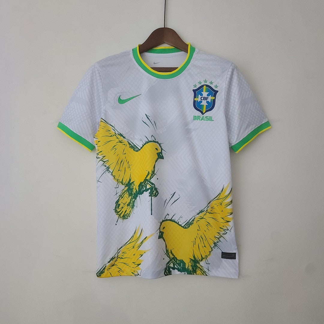 Camiseta Retro Brasil Blanca Edición Especial 2022 - frente