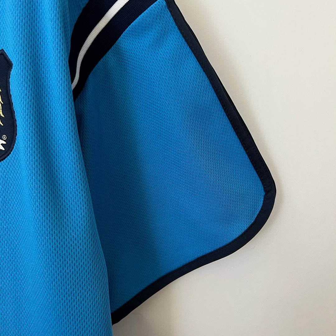 Camiseta Retro Manchester City Local 01/02 - espalda