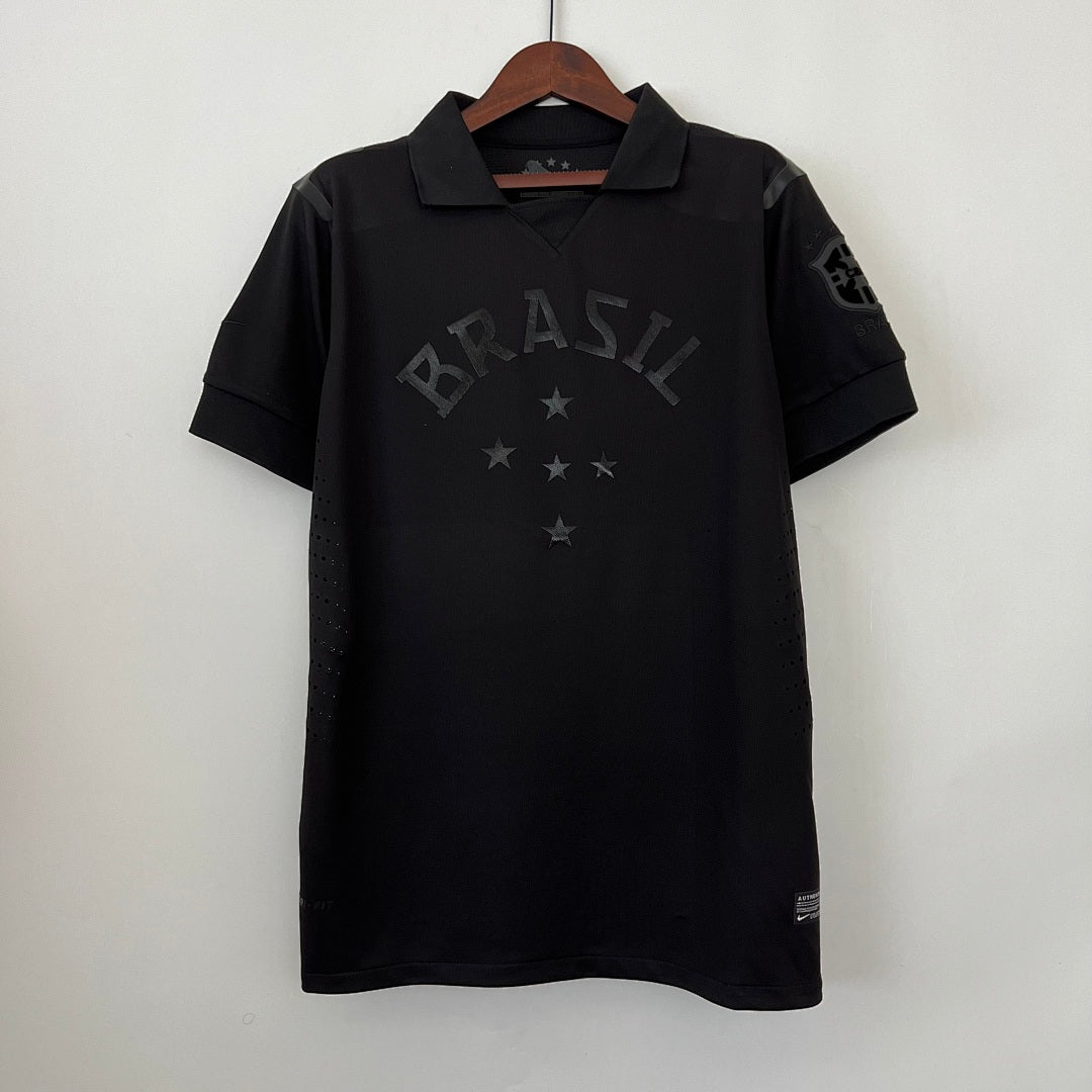 Camiseta Retro Brasil Negra y Gris Claro Negra 13/14 - frente