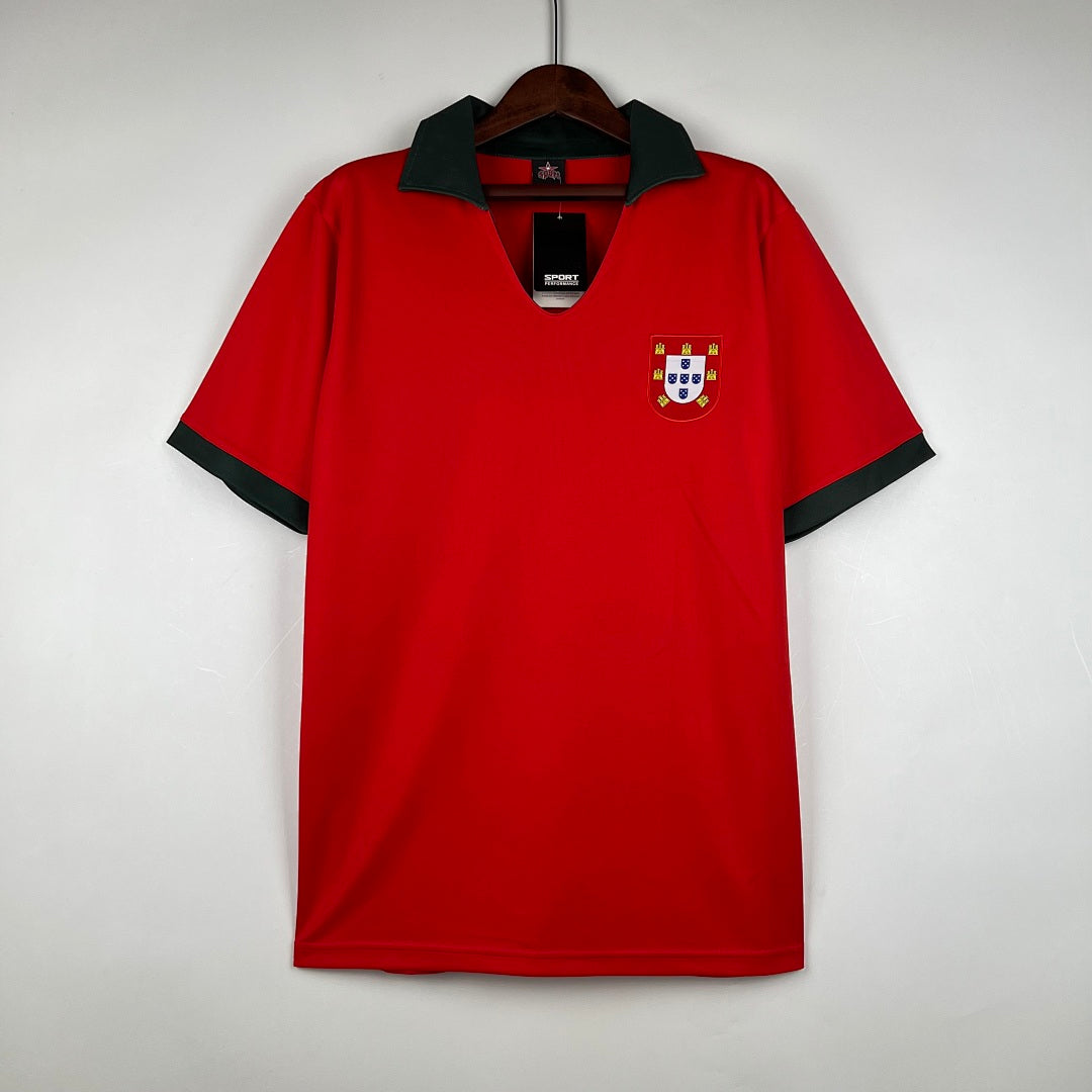 Camiseta Retro Portugal Local Roja y Gris Claro 1972 - frente