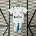 Conjunto Niños Real Madrid Local Gris Claro y Gris 17/18 - frente