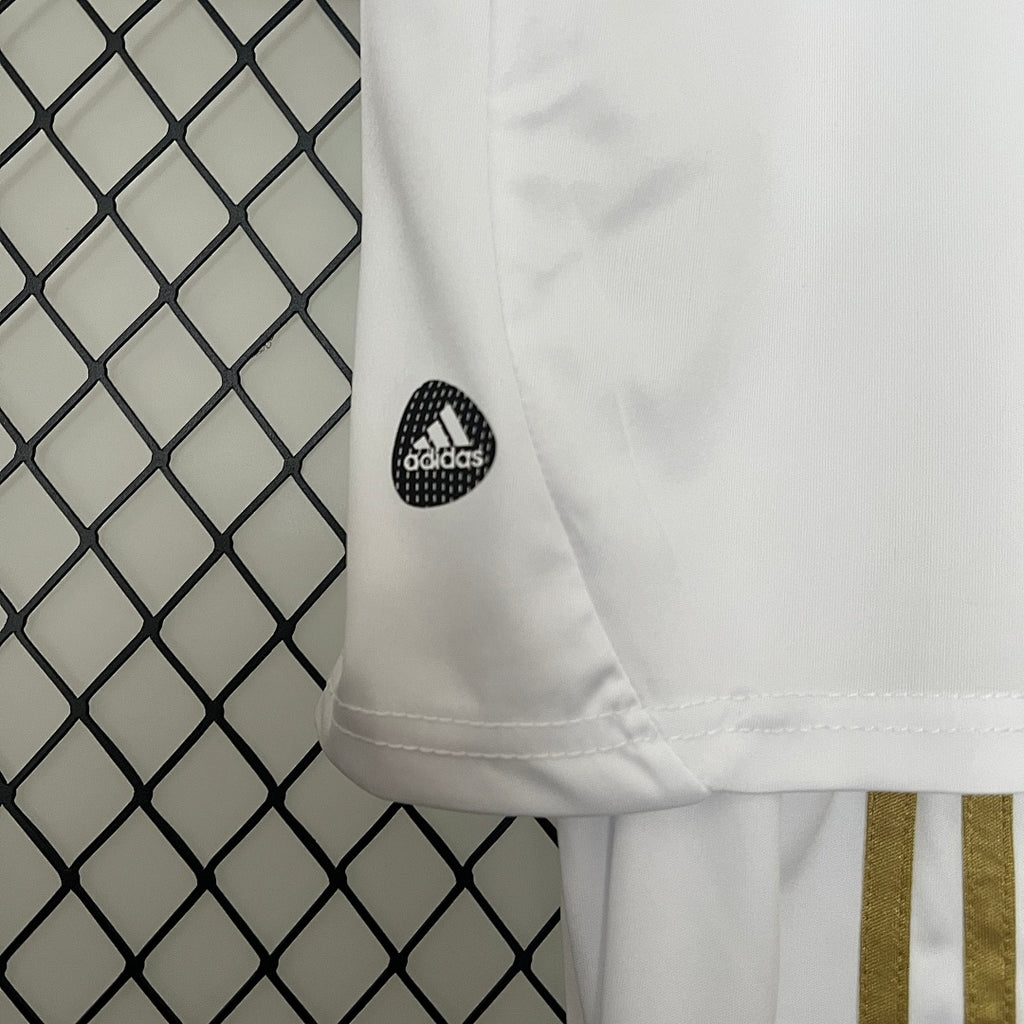 Conjunto Niños Real Madrid Local Blanca y Gris Claro 11/12 - espalda