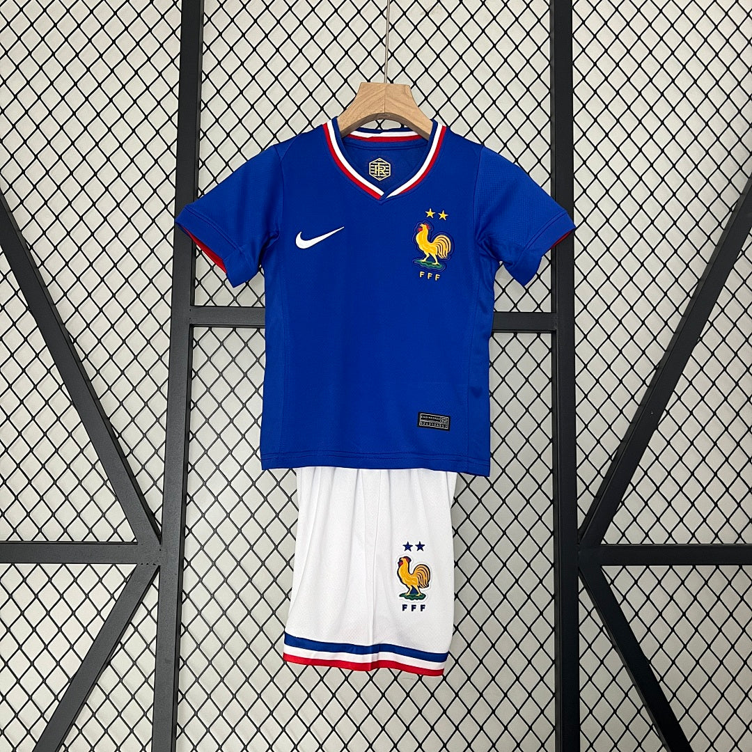 Conjunto Niños Francia Local 2024 - frente