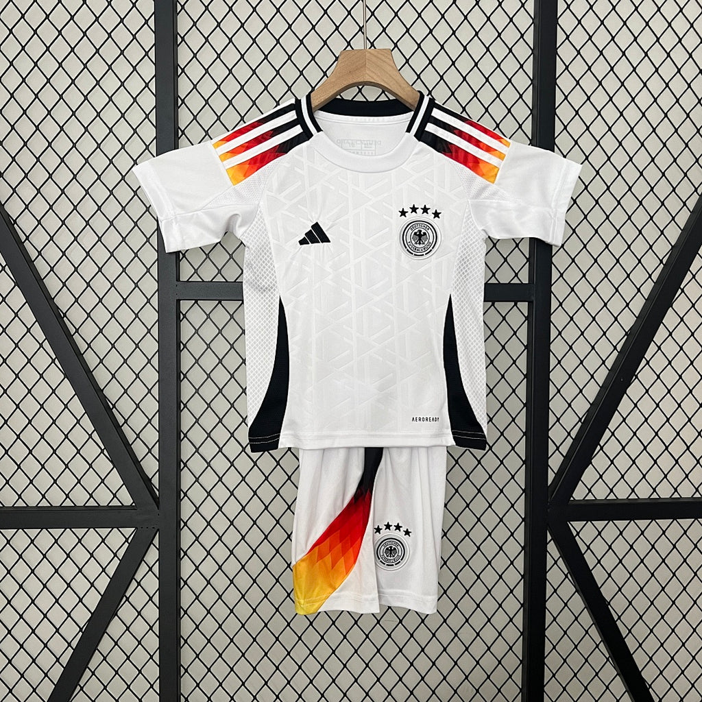 Conjunto Niños Alemania Local 2024 - frente