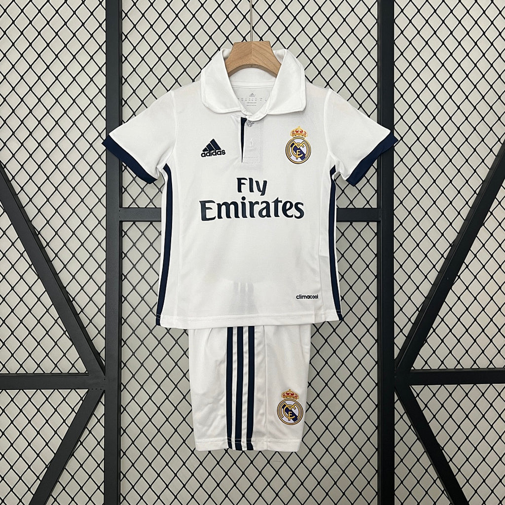 Conjunto Niños Real Madrid Local 16/17 - frente