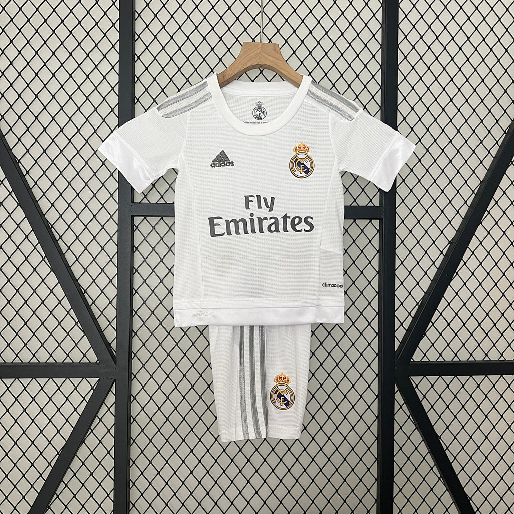 Conjunto Niños Real Madrid Local 15/16 - frente