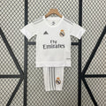 Conjunto Niños Real Madrid Local 15/16 - frente