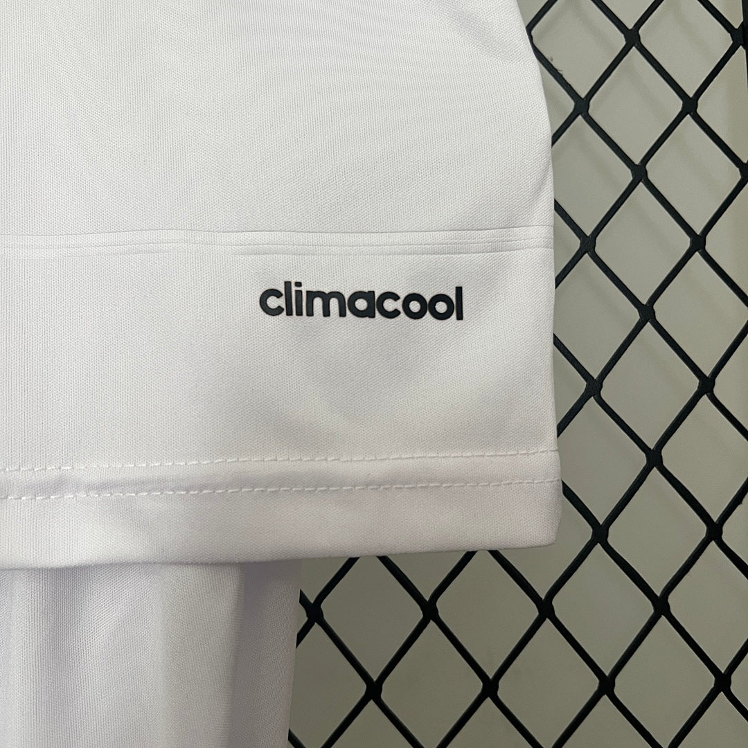 Conjunto Niños Real Madrid Local Blanca y Gris Claro 13/14 - espalda