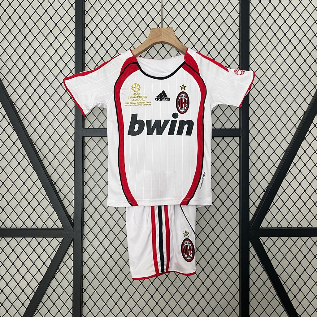 Conjunto Niños AC Milan Visita Champions League 06/07 - frente