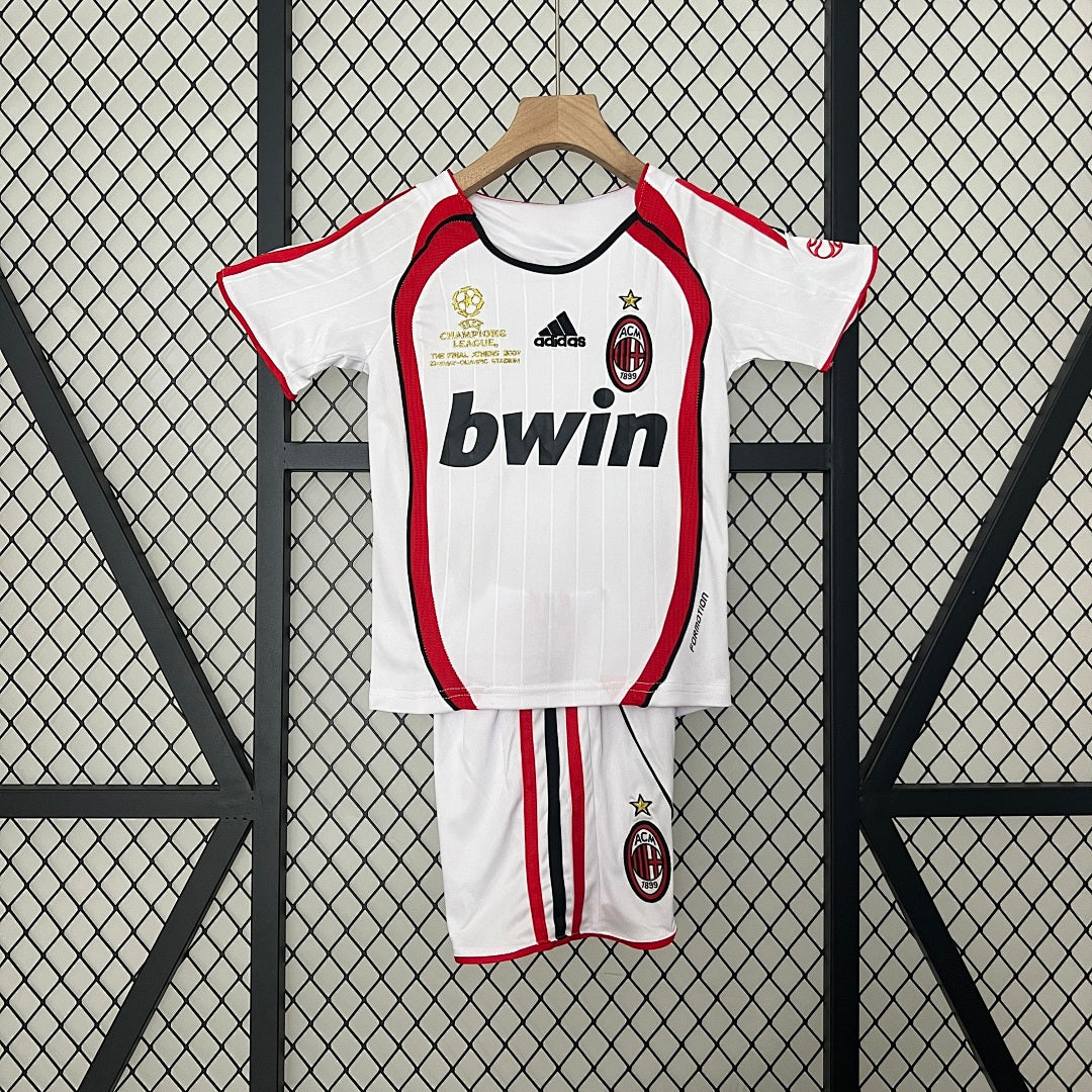 Conjunto Niños AC Milan Visita Champions League 06/07 - frente