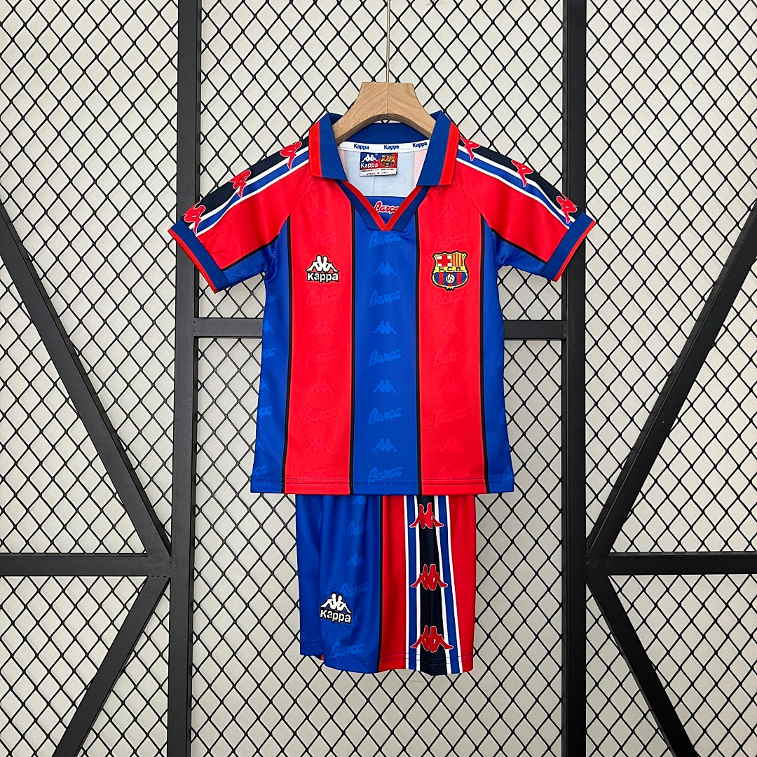 Conjunto Niños FC Barcelona Local 95/97 - frente