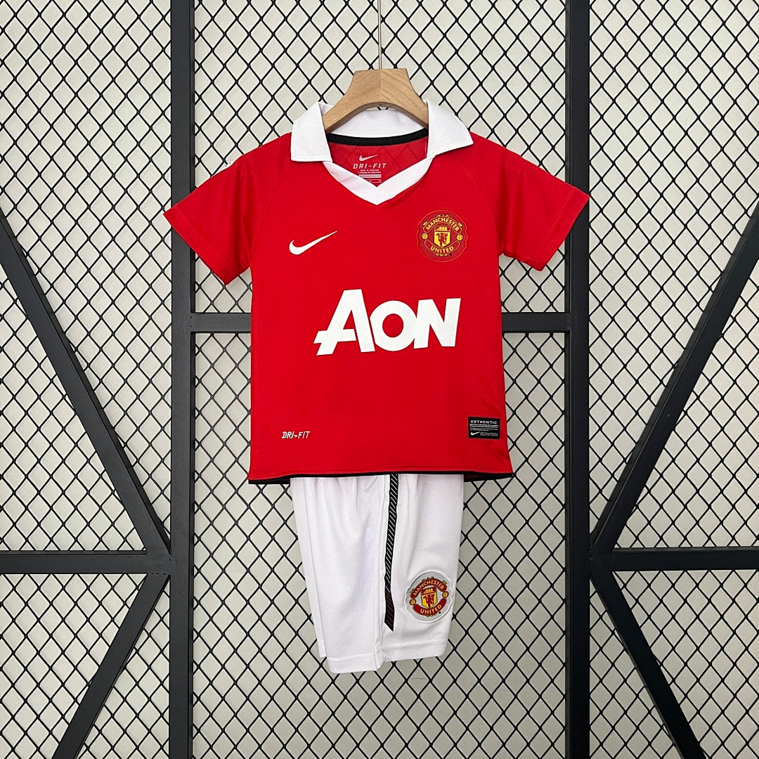Conjunto Niños Manchester United Local Gris Claro y Roja 10/11 - frente