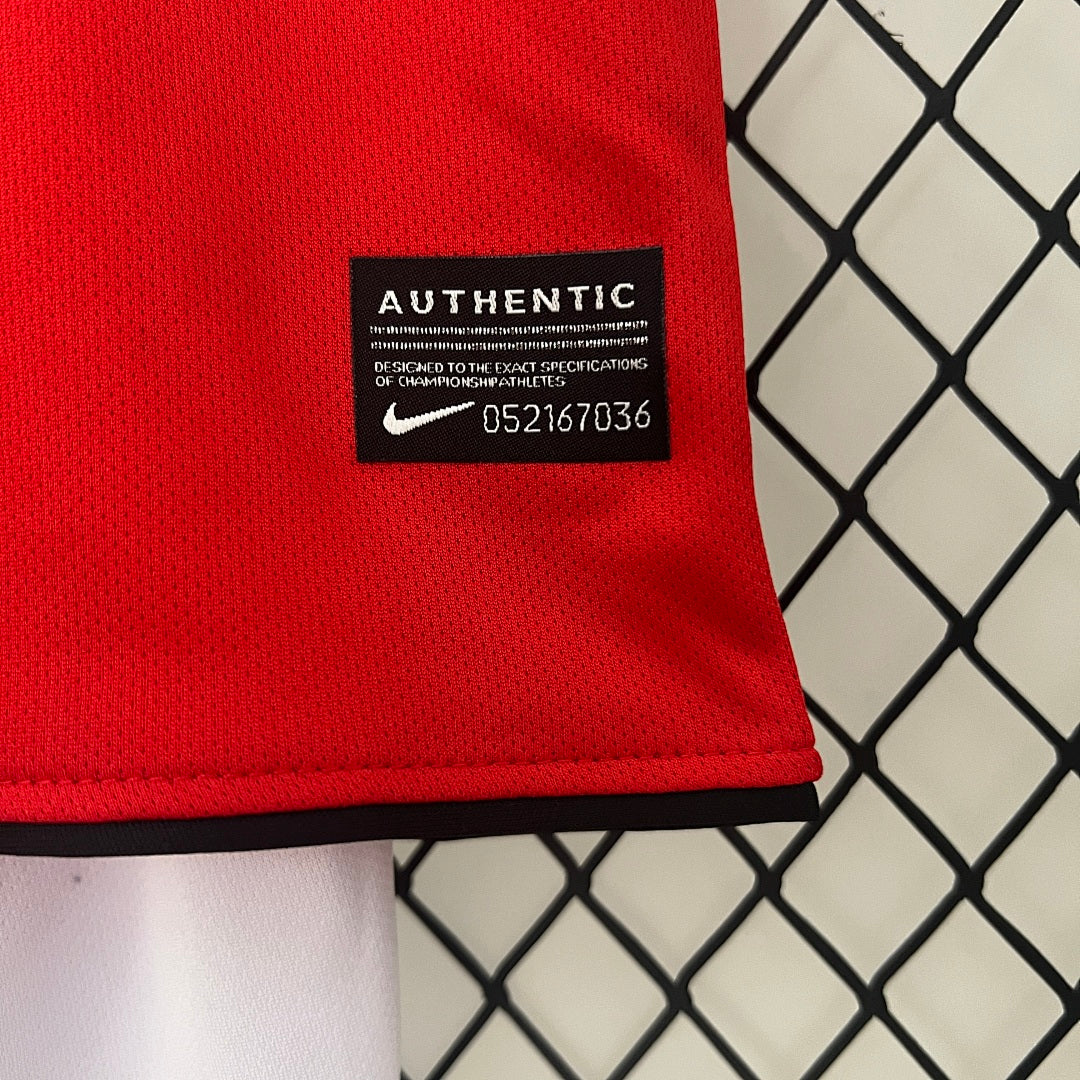 Conjunto Niños Manchester United Local Roja y Gris Claro 10/11 - espalda