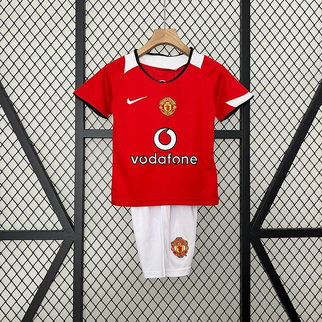 Conjunto Niños Manchester United Local 05/06 - frente