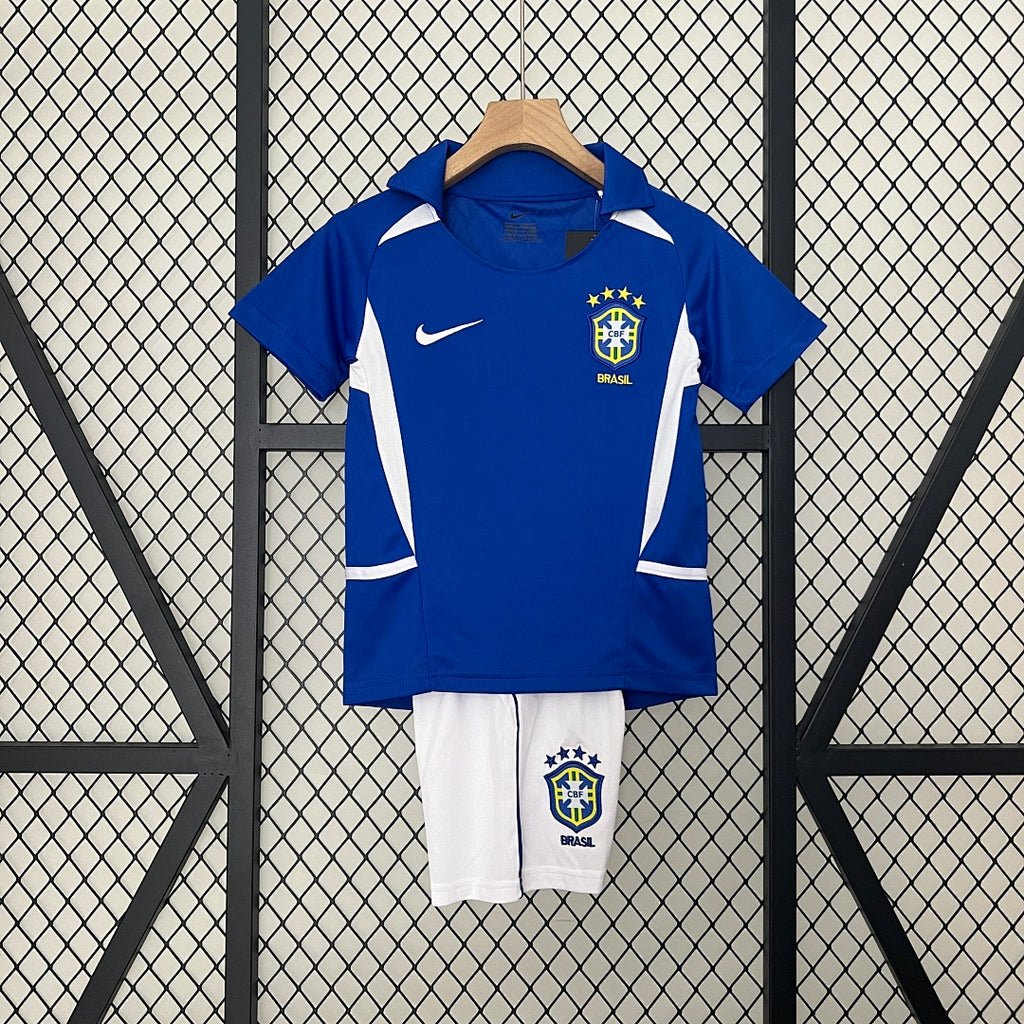 Conjunto Niños Brasil Visita Azul Marino y Gris Claro 2002 - frente