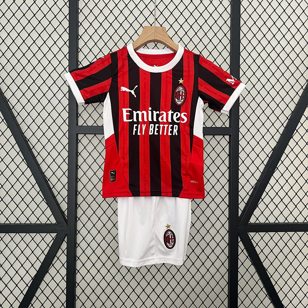 Conjunto Niños AC Milan Local 2024/25 - frente