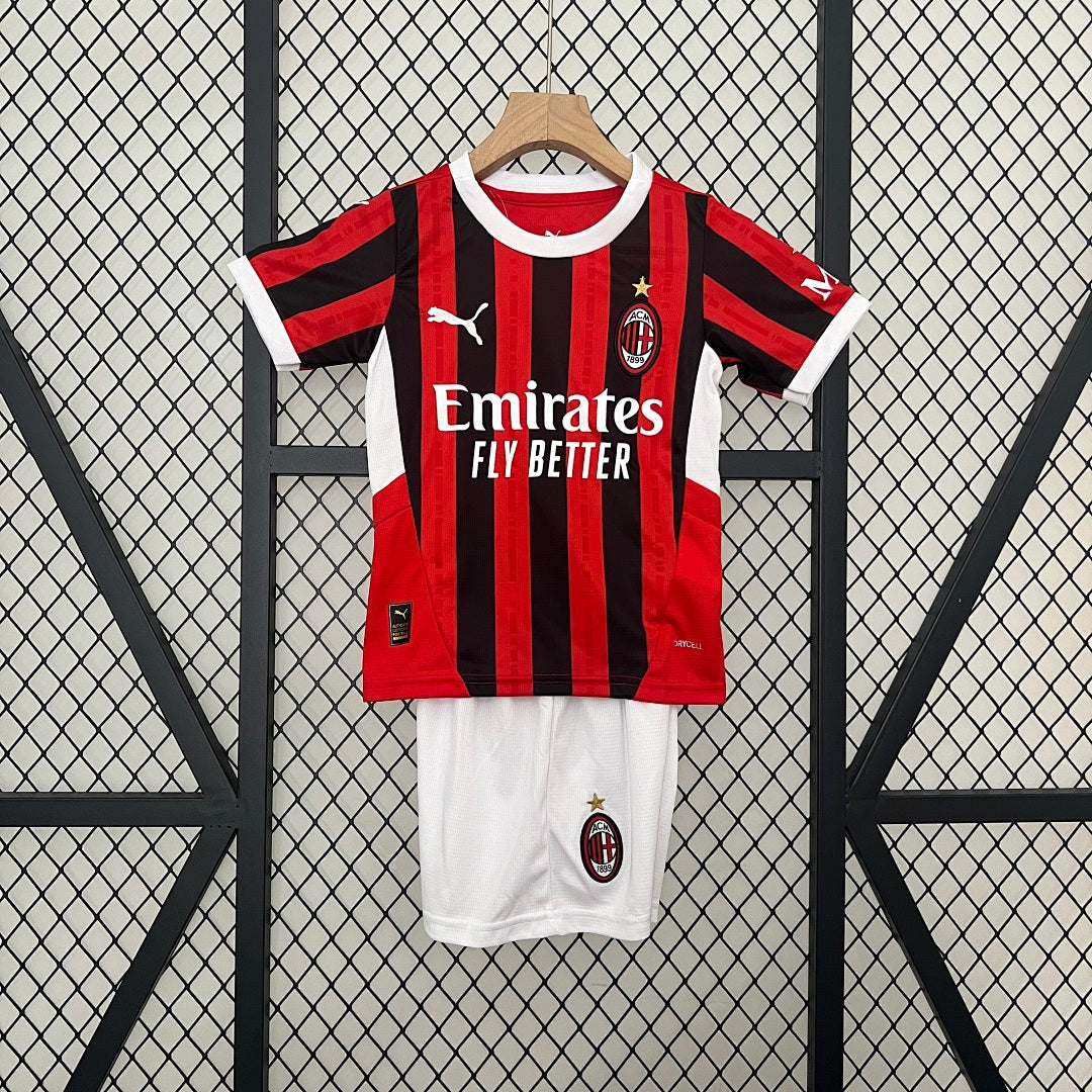 Conjunto Niños AC Milan Local 2024/25 - frente