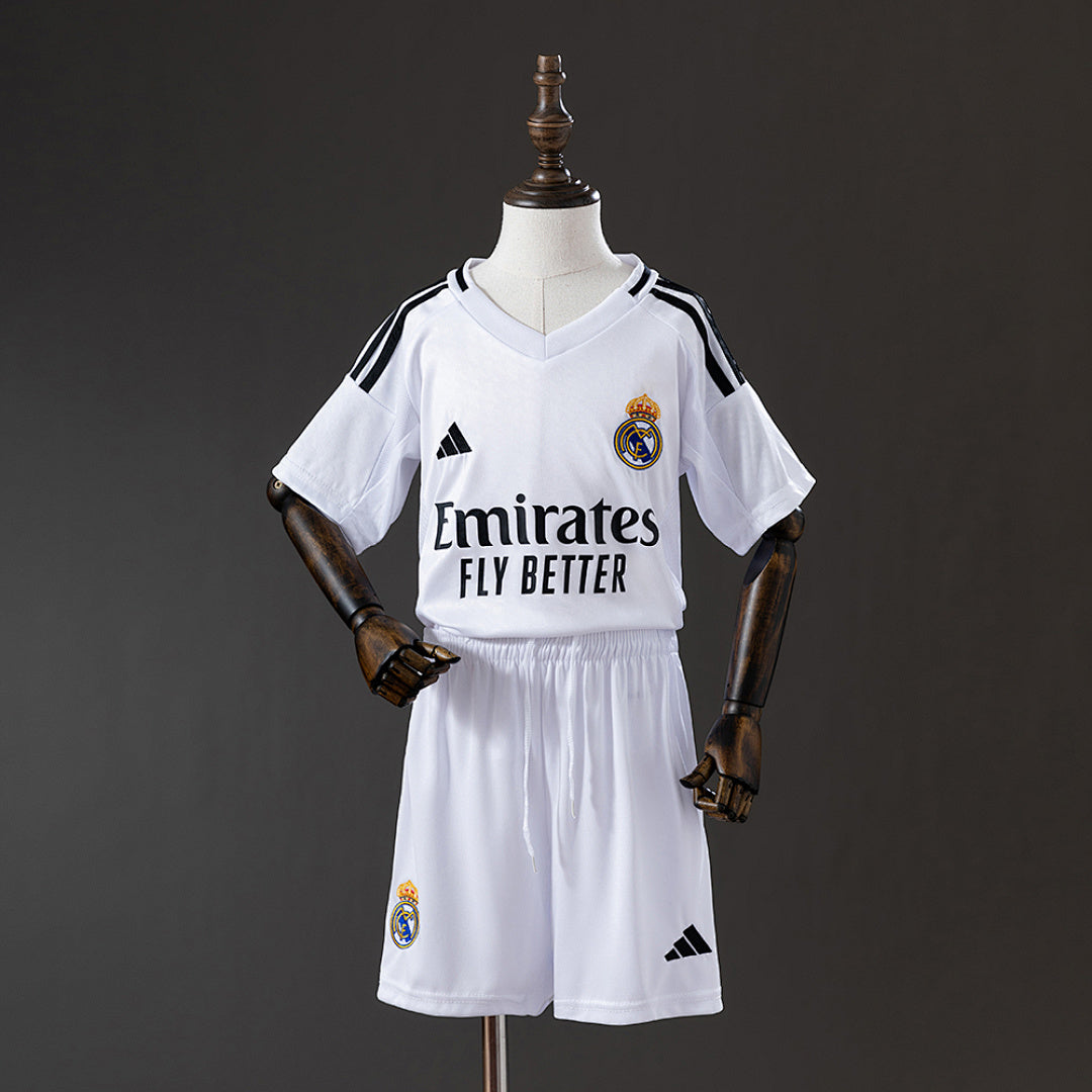 Conjunto Niños Real Madrid Local 2024/25 - frente