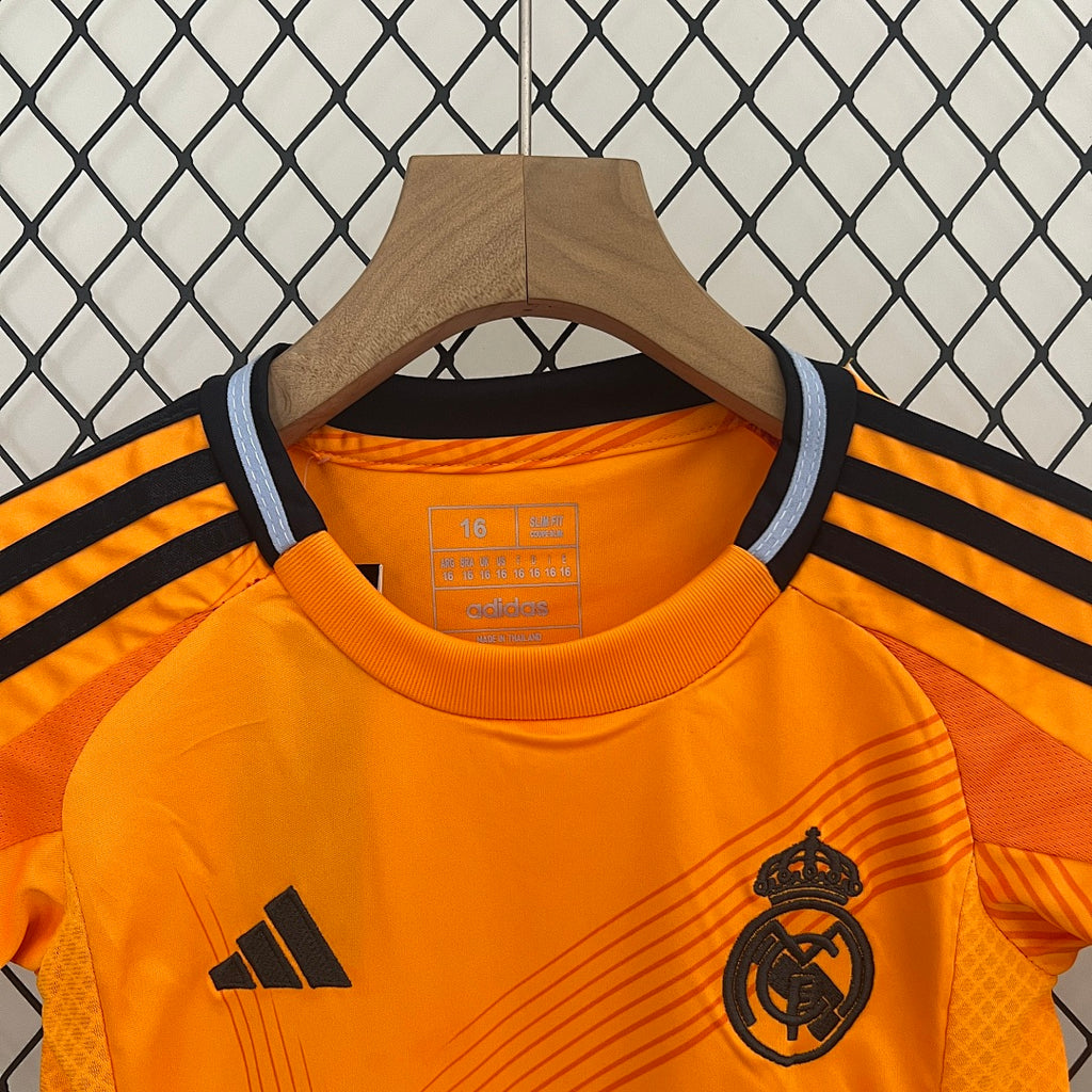Conjunto Niños Real Madrid Visita 2024/25 - espalda