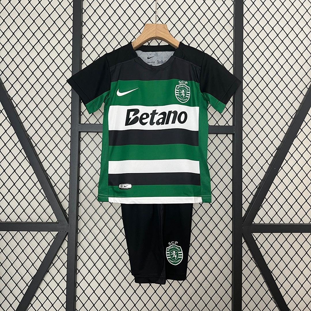 Conjunto Niños Sporting CP Local 2024/25 - frente