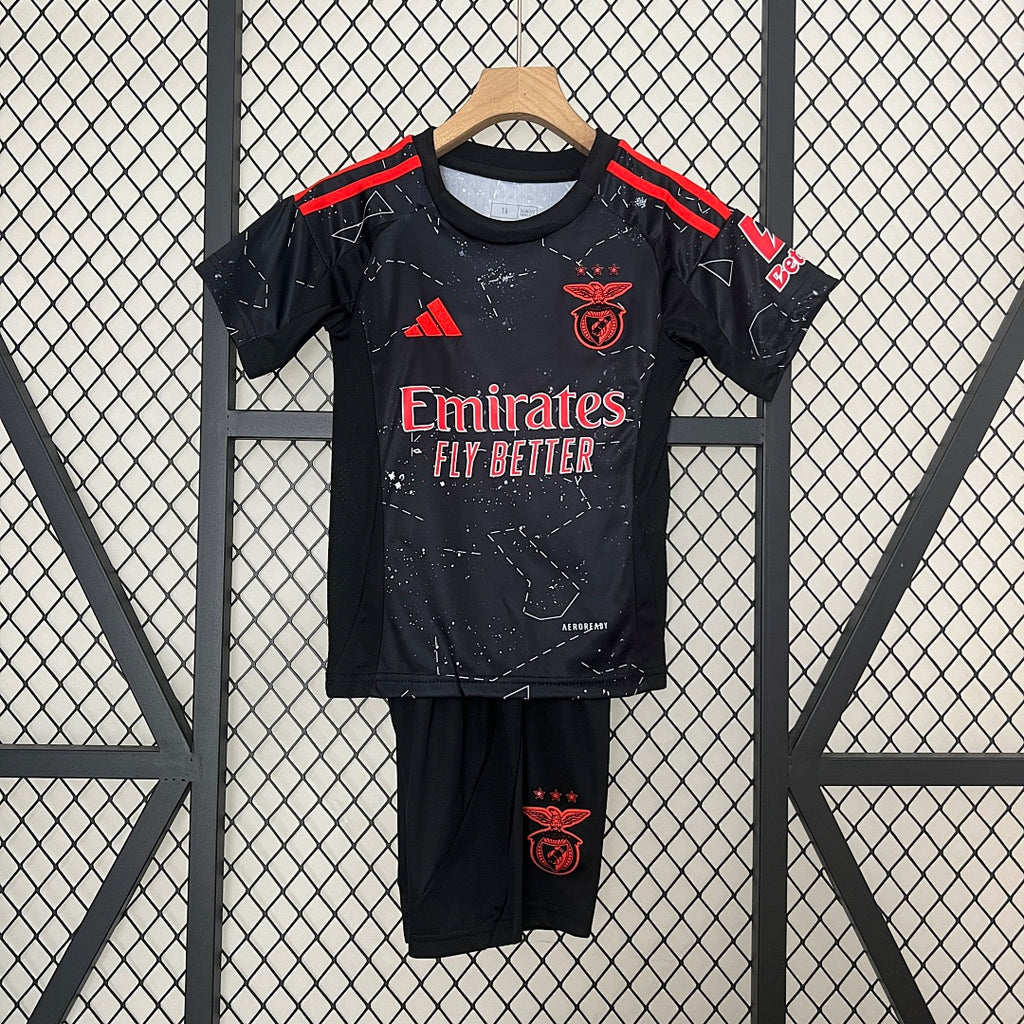 Conjunto Niños SL Benfica Visita 2024/25 - frente