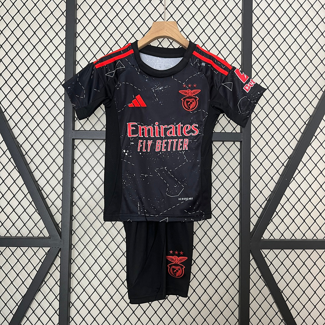 Conjunto Niños SL Benfica Visita 2024/25 - frente