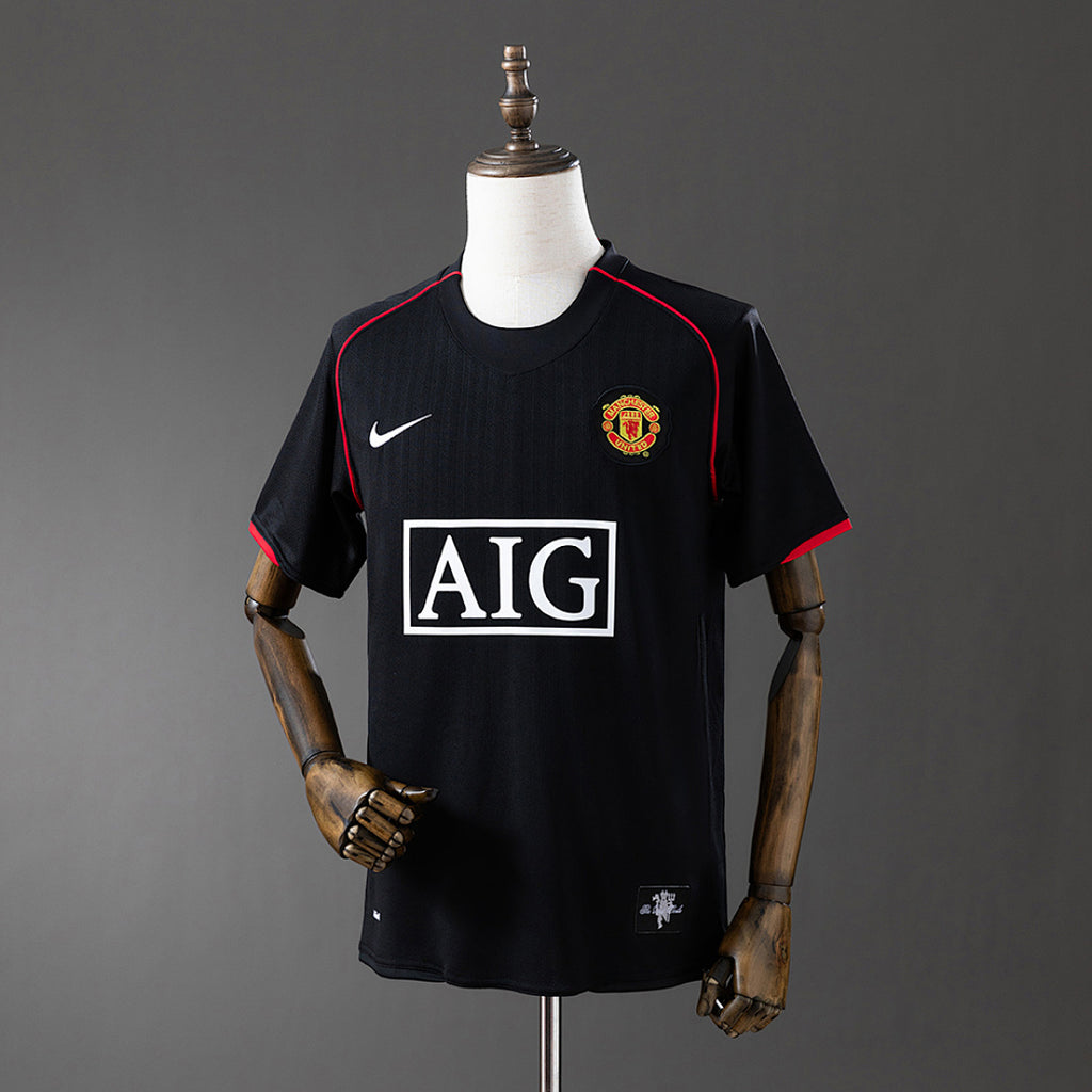 Camiseta Retro Manchester United Negra 07/08 - frente
