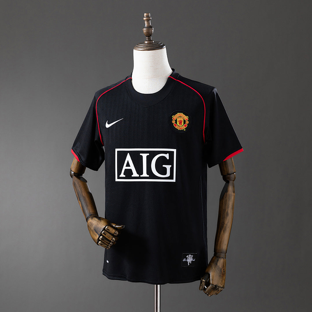 Camiseta Retro Manchester United Negra 07/08 - frente