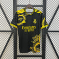 Camiseta Real Madrid Negra y Amarilla Edición Especial 2024/25 - frente