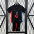 Conjunto Niños FC Barcelona Visita Negra y Gris Claro 2024/25 - frente