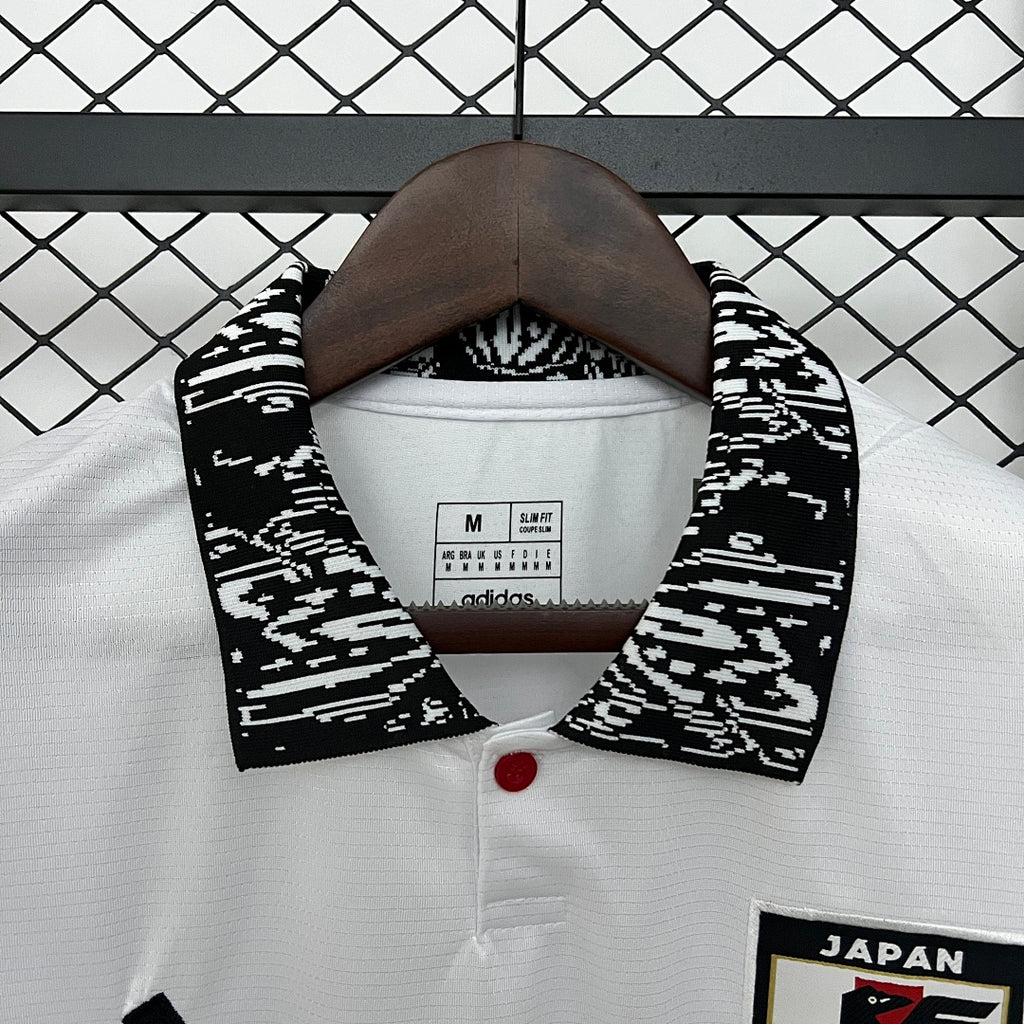Camiseta Japón Blanca y Negra Edición Especial 2024 V - espalda
