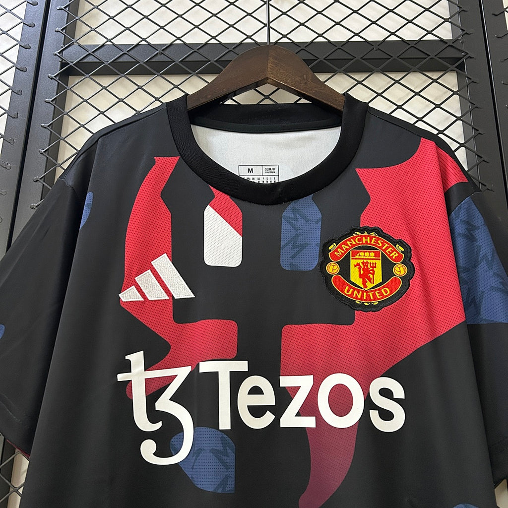 Camiseta Manchester United Roja y Negra Edición Especial 2024/25 - espalda