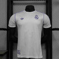 Camiseta Real Madrid Gris Claro y Negra Edición Especial 2025/26 Versión Jugador - frente