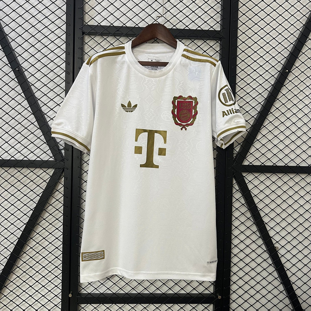 Camiseta Bayern Múnich Gris Claro y Negra 125º Aniversario 2025/26 - frente