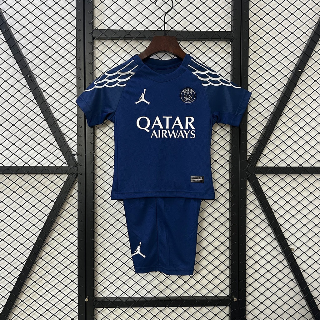 Conjunto Niños PSG Cuarta Azul Marino y Negra 2024/25 - frente