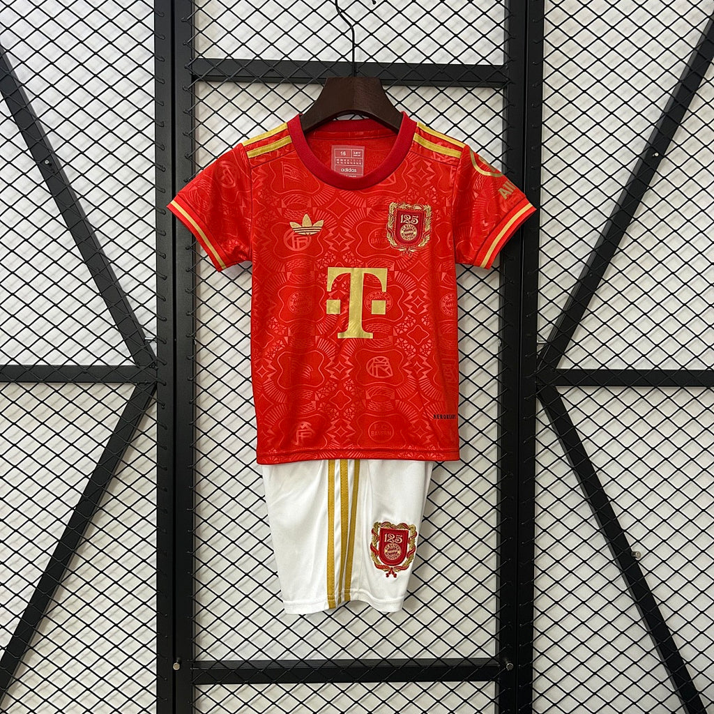 Conjunto Niños Bayern Múnich 125º Aniversario 2025/26 - frente