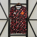 Camiseta Manchester United Negra y Burdeos Edición Especial 2025/26 - frente