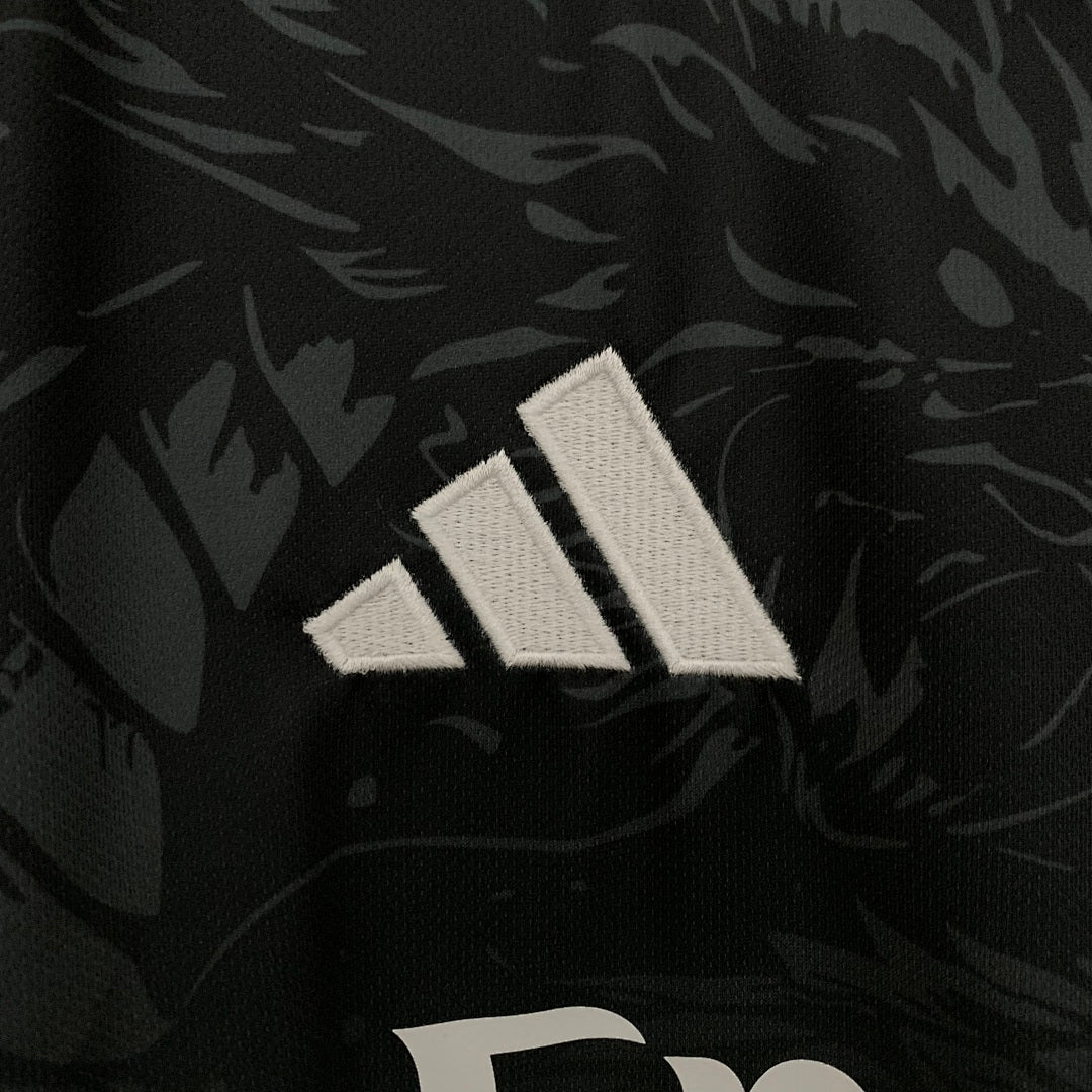 Camiseta Real Madrid Rosada y Negra Edición Especial 2025/26 - espalda