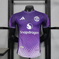 Camiseta Manchester United Morada y Gris Edición Especial 2025/26 Versión Jugador - frente