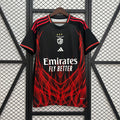 Camiseta SL Benfica Negra y Burdeos Edición Especial 2025/26 - frente
