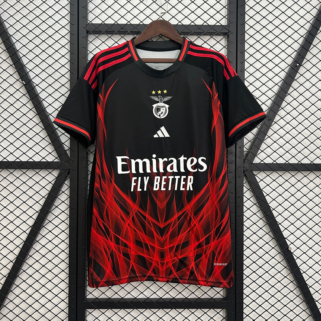 Camiseta SL Benfica Negra y Burdeos Edición Especial 2025/26 - frente