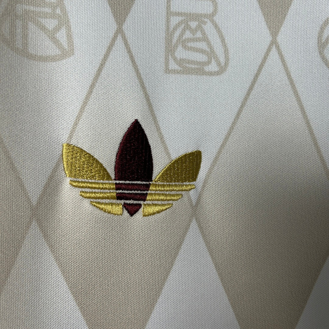 Camiseta Bayern Múnich Blanca y Gris Claro Edición Especial 2025/26 - espalda