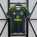 Camiseta Celtic Visita Negra y Gris 2025/26 - frente