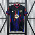 Camiseta FC Barcelona Negra y Azul Marino Edición Especial 2025/26 - frente