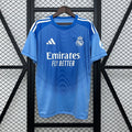 Camiseta Real Madrid Azul y Negra Edición Especial 2025/26 - frente