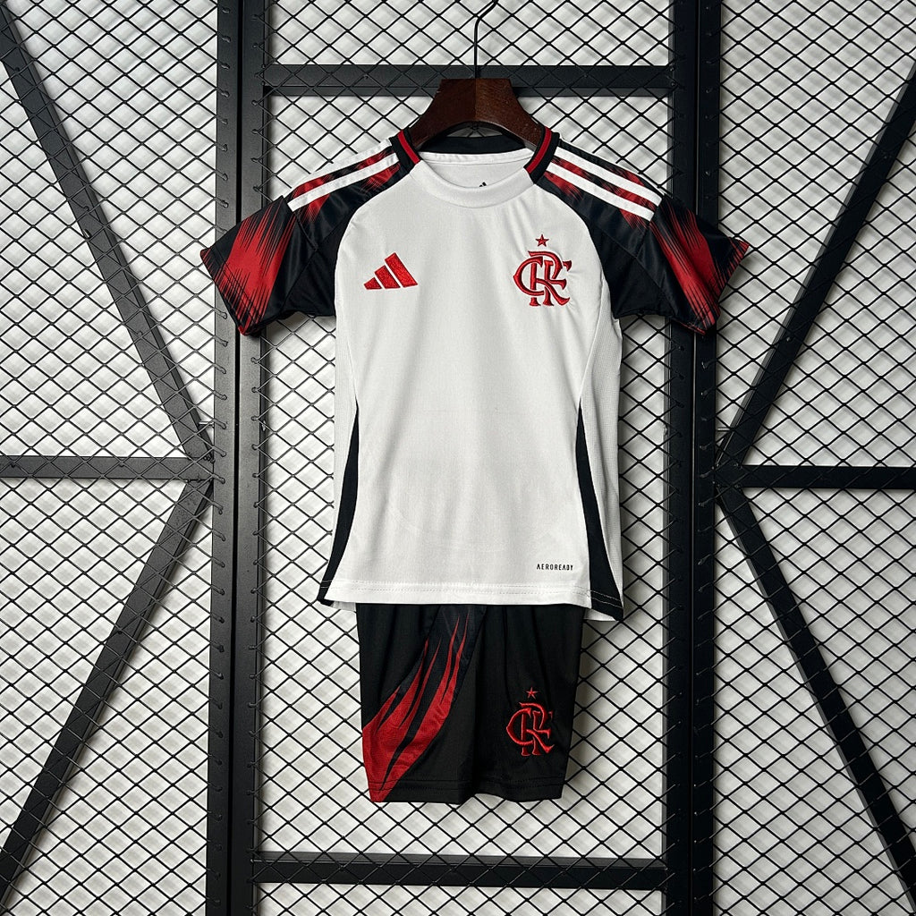 Conjunto Niños Flamengo Visita Gris Claro y Negra 2025/26 - frente