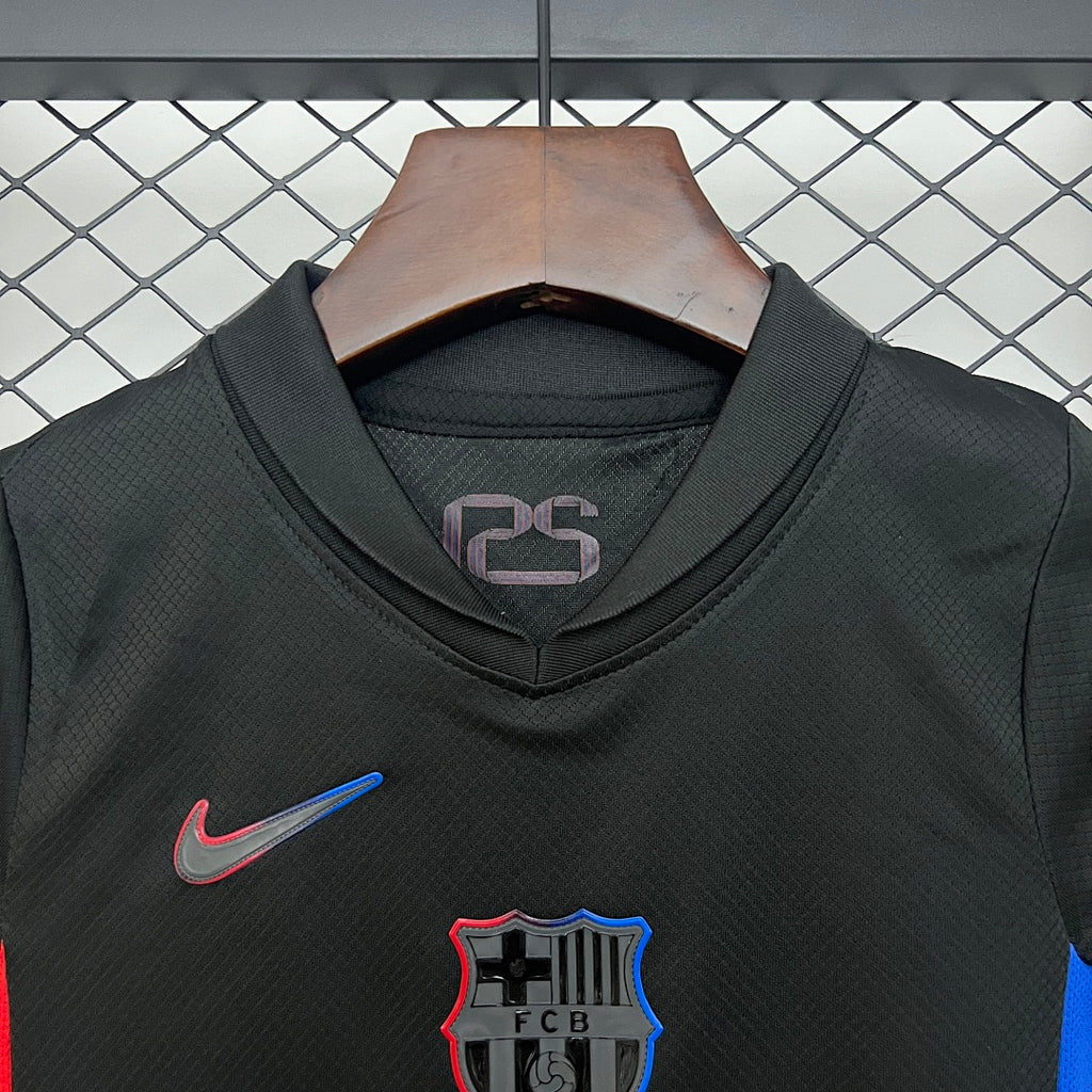 Conjunto Niños FC Barcelona Visita Roja y Negra 2024/25 - espalda
