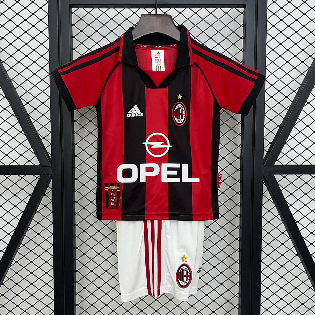 Conjunto Niños AC Milan Local 98/99 - frente