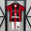 Conjunto Niños AC Milan Local 98/99 - frente